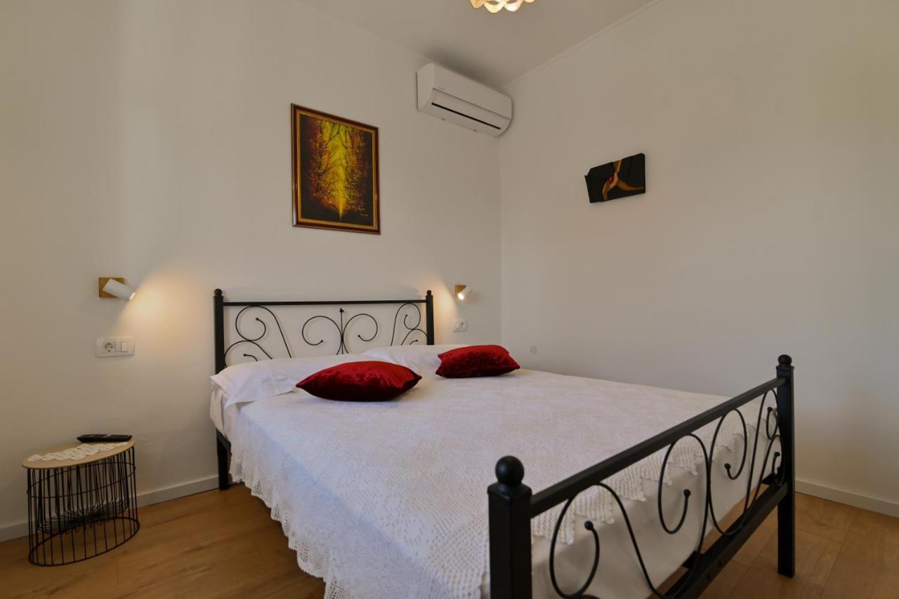 Apartments Art Trogir Buitenkant foto